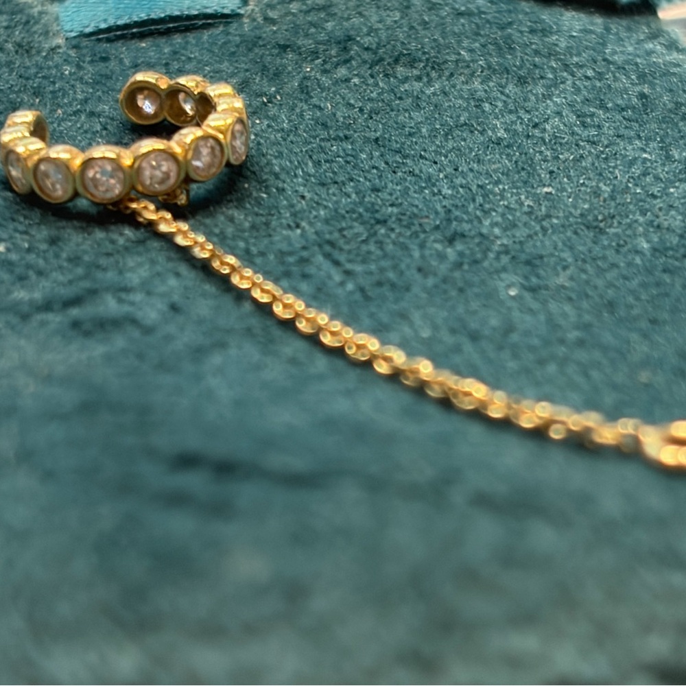 Idyl Spark Ear Cuff GOLD - Picture 3 of 7